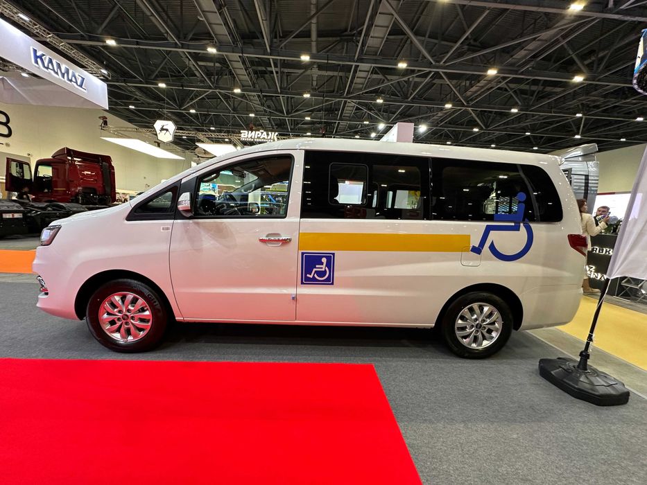 JAC M4  Иватакси