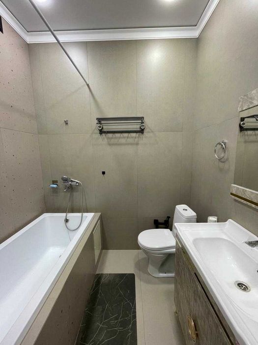Продам 2х комн кв Батыс  ЖК Бавария