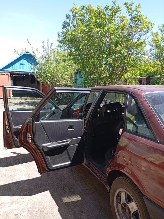 Продам машину Audi 80, 1989 года