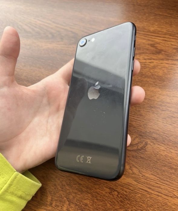 iPhone Xr и Se2020