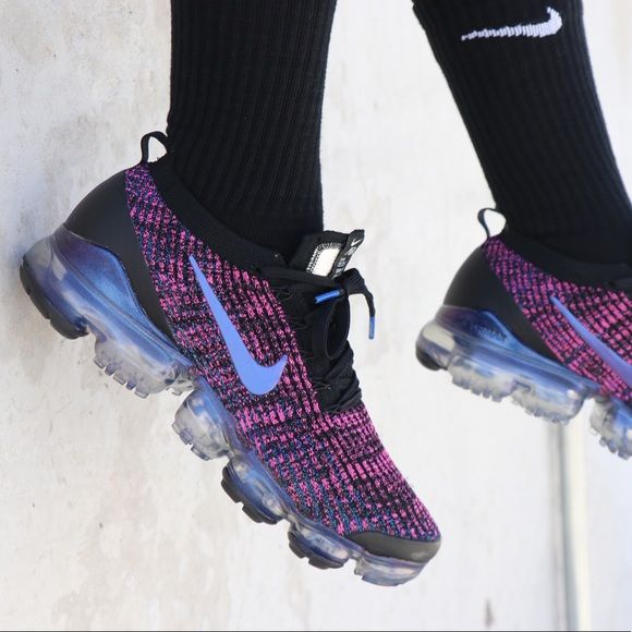 Vapormax best sale laser fuchsia