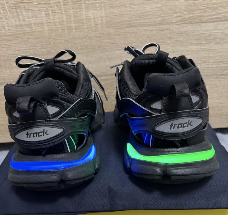 Balenciaga track led