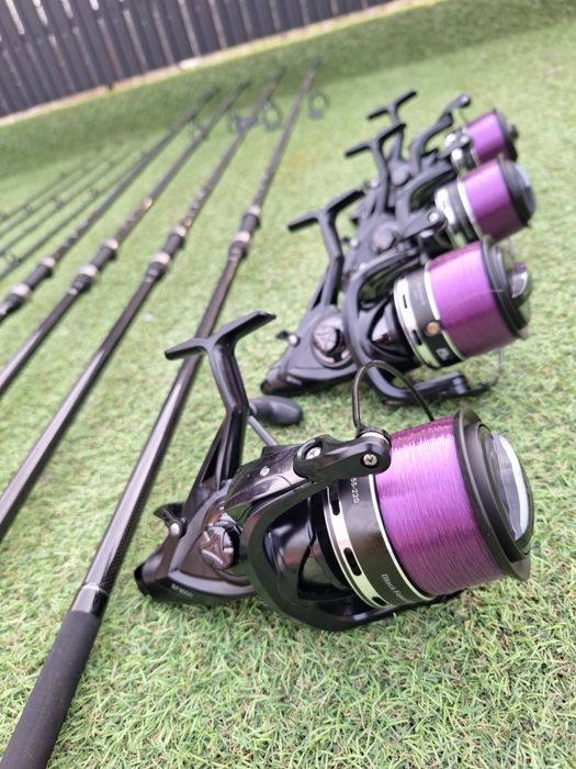 Set 4 Pro Flx 9 3.9m 2 segmente + 4 Black Force 8000 8+1 rulmenti

Pre