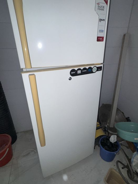 Холодильник LG в отл.состоянии