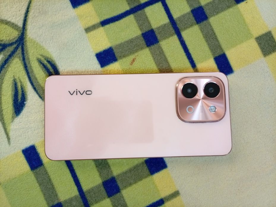 Vivo y28  xotira 128 aperativka pamyat 8+8