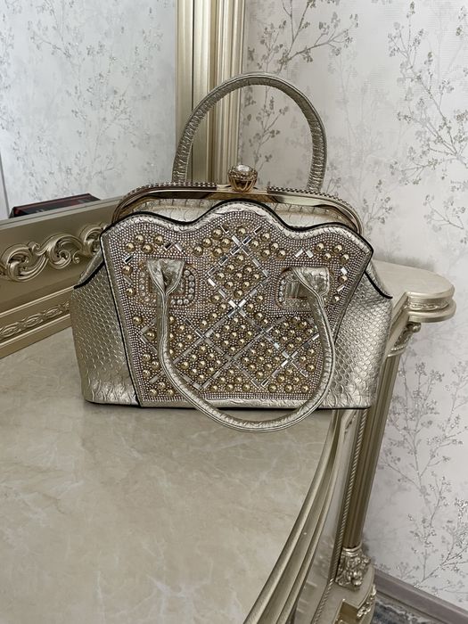 Сотилади сумочкалар. Хаммаси янги, ишлатилмаган