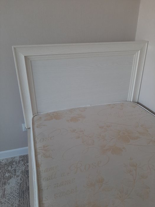 Продаётся односпальная кровать