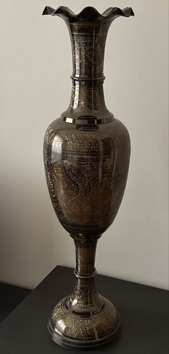 Ваза напольная бронзовая