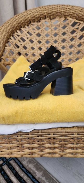 Босоножки Bershka,  36 размер ,оригинальные,новые.