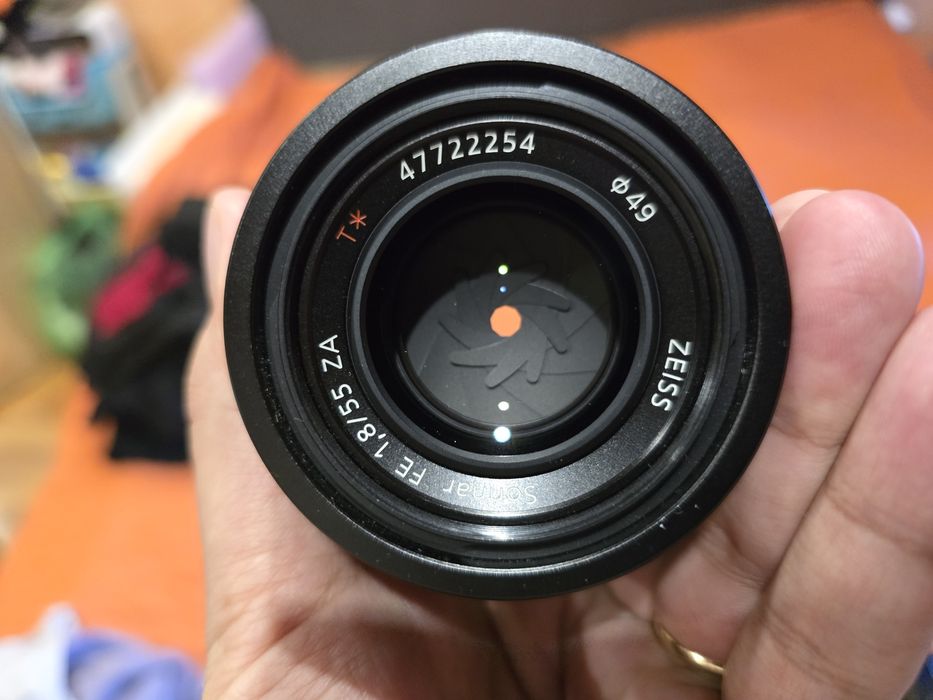 ПРОДАВАМ: Като нов Sony A7 III (само 8154 кадъра) + Zeiss 55mm f/1.8