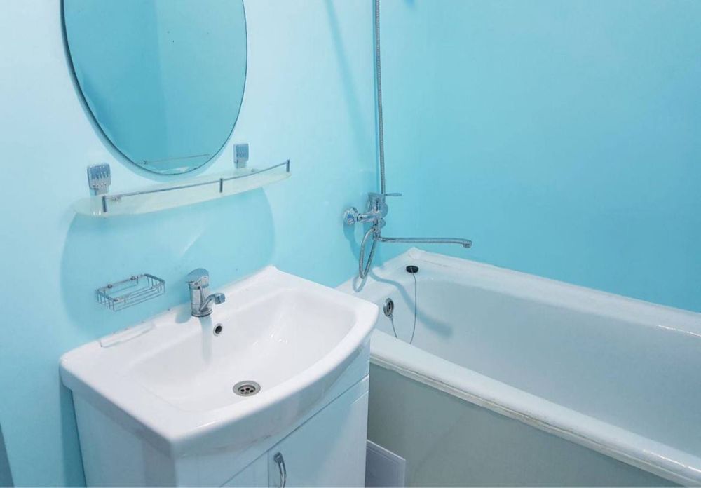 Сдам место в комнате в центре для женшины,девушки