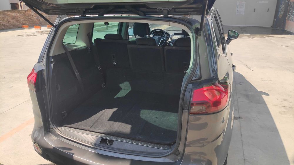 Opel Zafira 2013  2.0CDTI