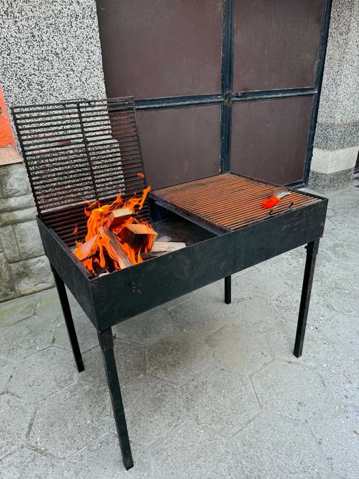 Професионална скара на дървени въглища