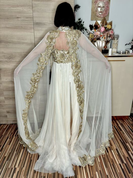 Set rochie superba de gala + capa - nou, cu eticheta
