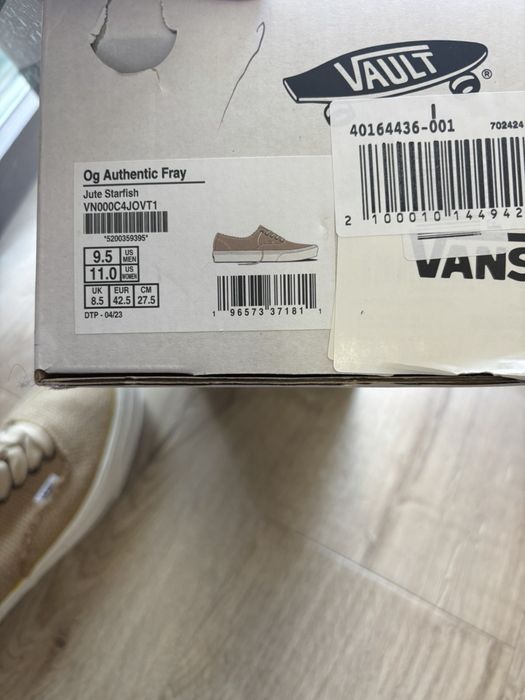 Нови кецове Vans