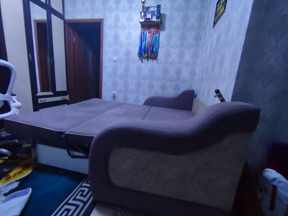 Продам диван в хорошем состоянии