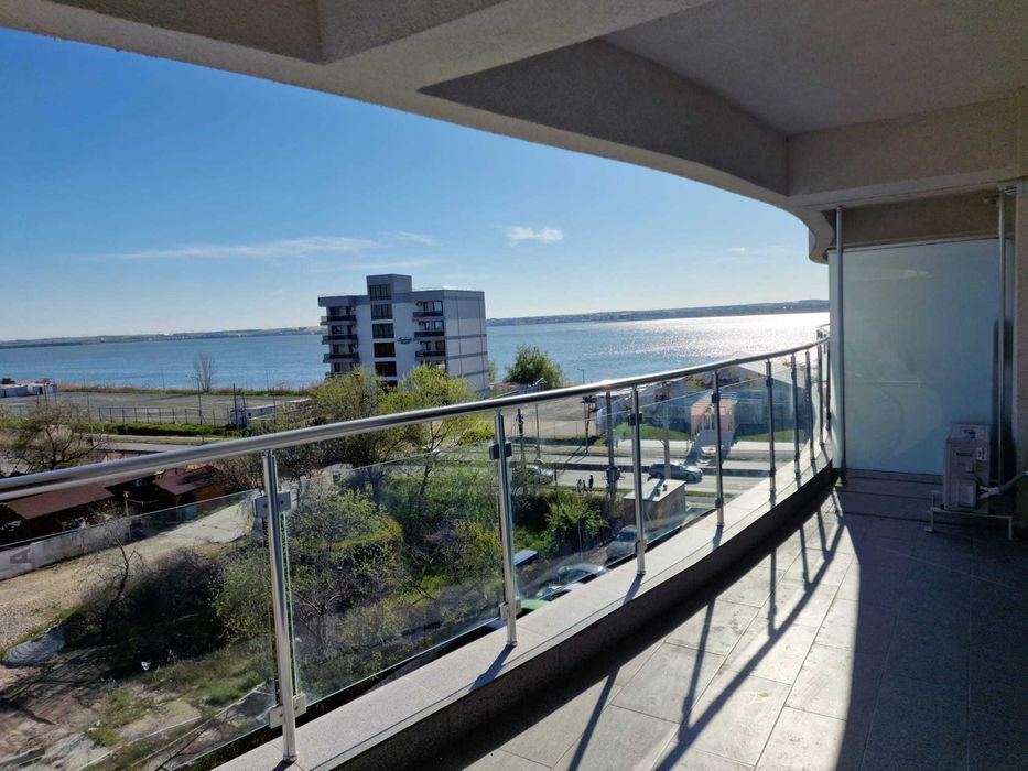 inchiriere apartament 2 camere Casa Del Mar