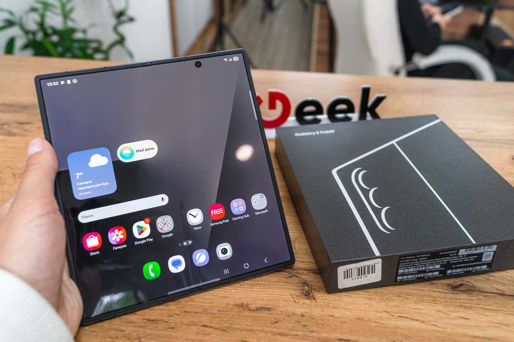 Samsung Galaxy Z Fold 7 256gb черный EAC Магазин Red Geek