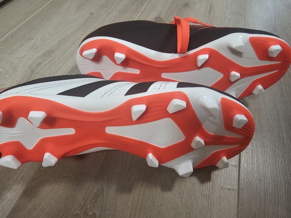 Футболни бутонки Adidas