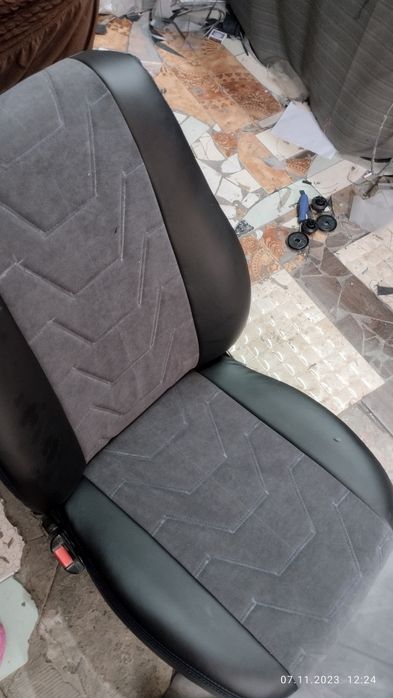 Перетяжка салона авто