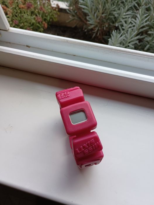 Всяко по 20 лв Miss sixty обеци и часовник Esprit