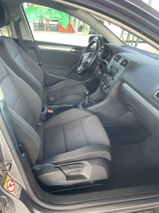 Volkswagen  Golf  14M P I80 cp