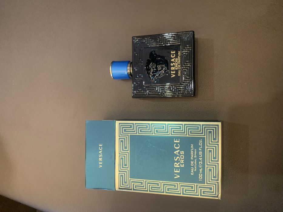 Parfum Versace.