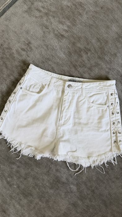 Къс панталон ZARA