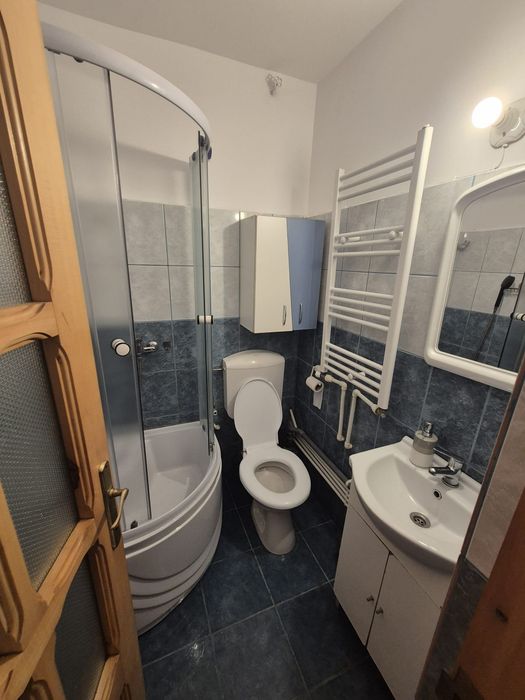 Închiriez garsoniera A7, et 1