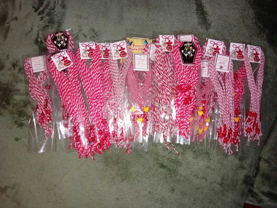 Лот от мартеници