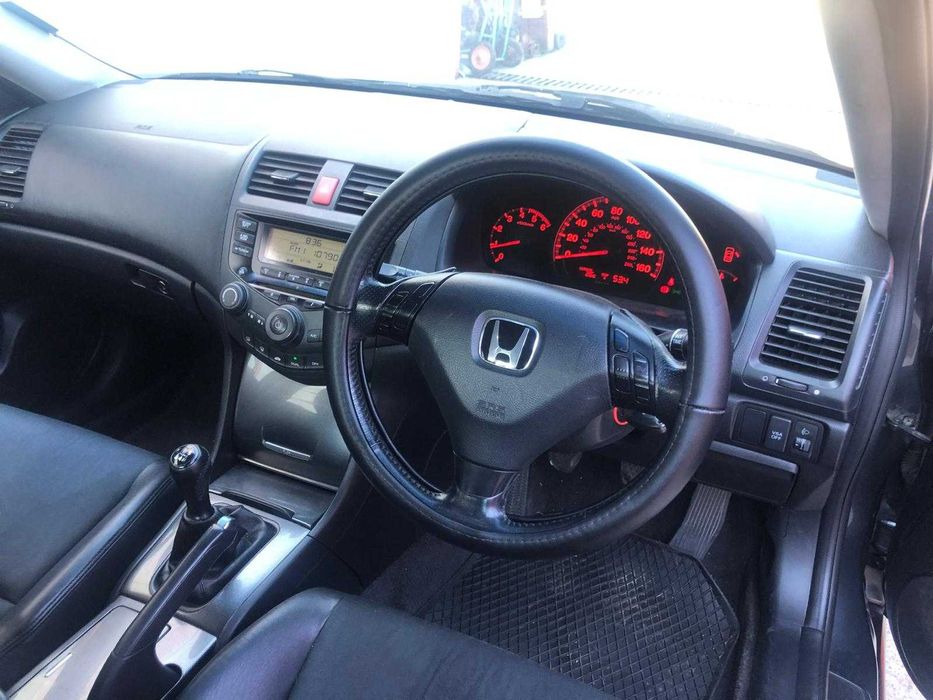 Dezmembram Honda Accord sedan 2005