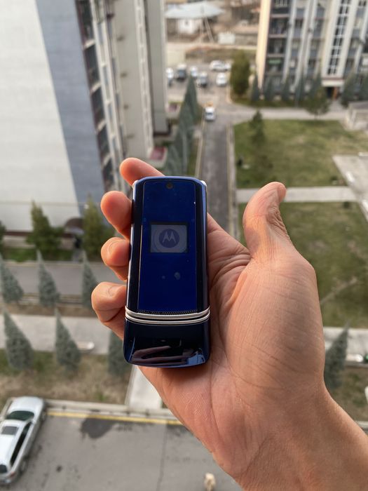 Motorolla k1 yangi naushnik zarachiklar bor