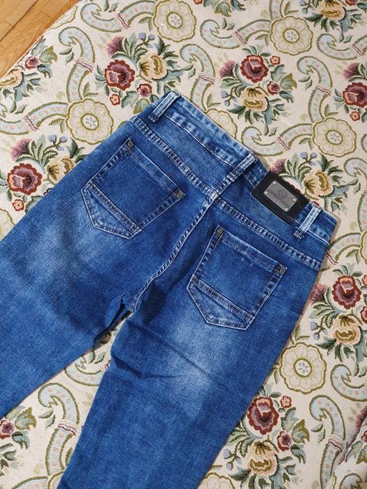 Джинсы женские модные