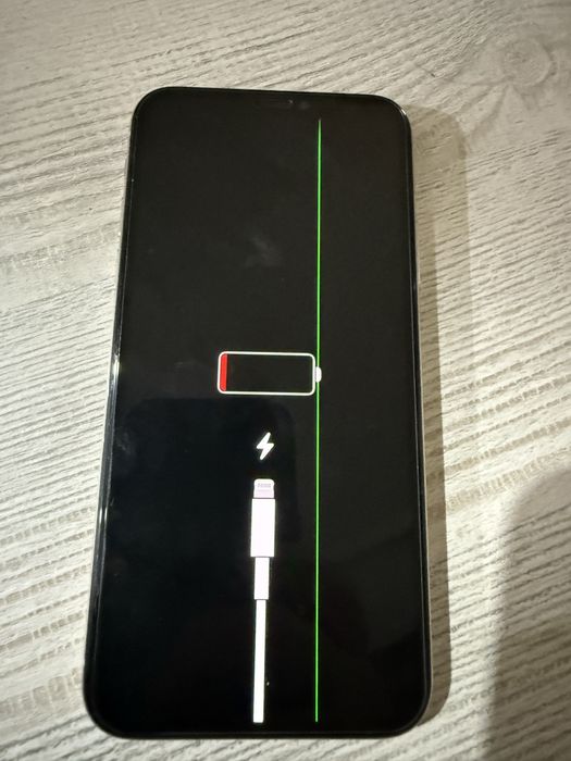 Айфон 10 в хорошем состоянии