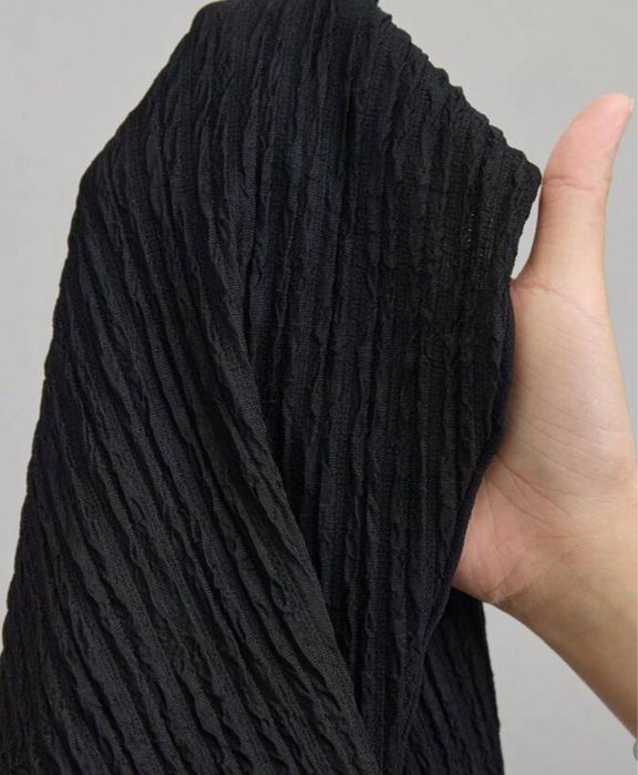 Черен бански с перли, връзки и наметка (пола)