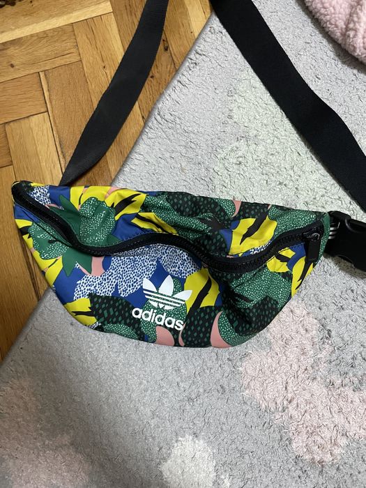 Чанти:,Adidas и Reebok