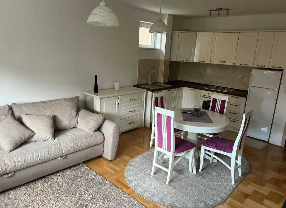 Дава се под наем Двустаен апартамент в Пловдив, Остромила - 60 кв.м за 350 € - Снимка #3