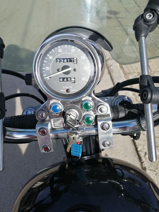 Продавам Чопър Хонда Ребел-125