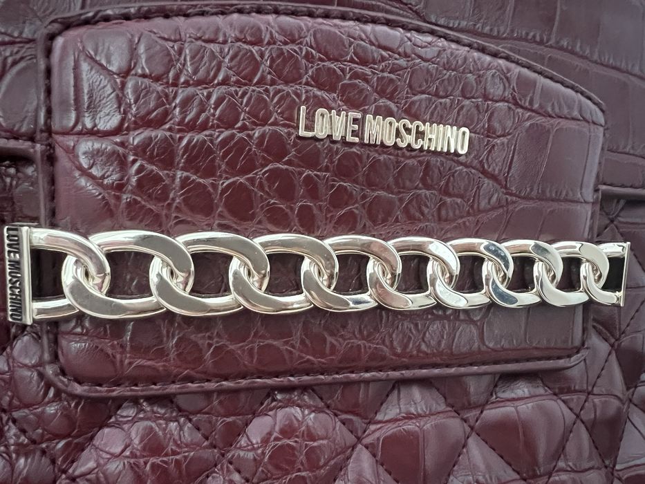 100% Love Moschino Чанта с екзотичен релеф