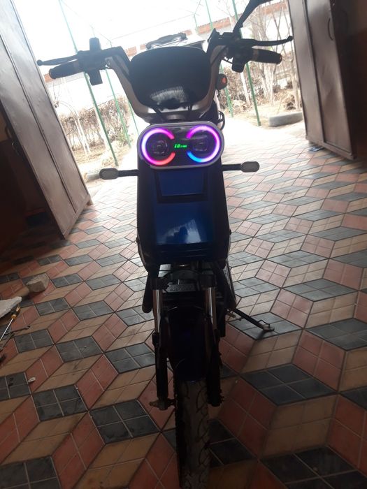 Электр скутер сотилади