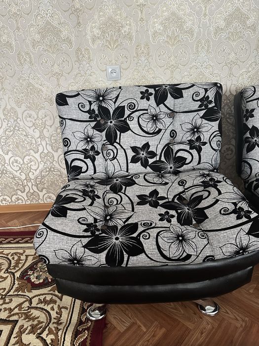 Креслы в отличном состояний