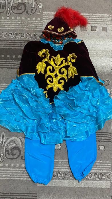 Костюм национальный на девочек