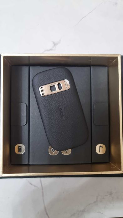 Nokia ORO оригинал в новом состоянии.