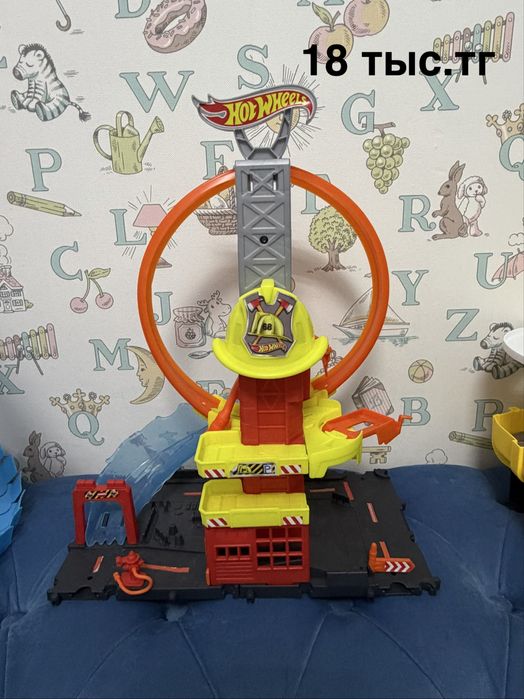 Продам треки hot wheels