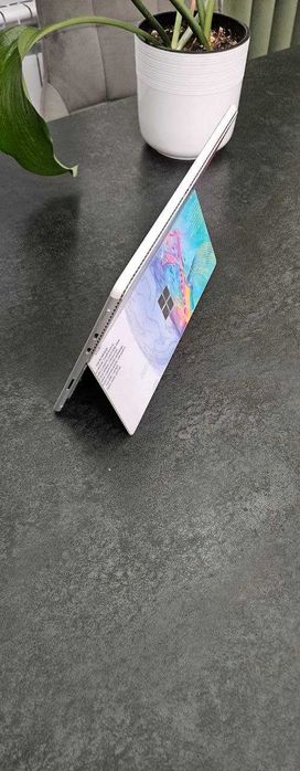 Microsoft Surface Pro 8 (i5-1145G7 / 16 ГБ / 512 ГБ SSD) — идеал