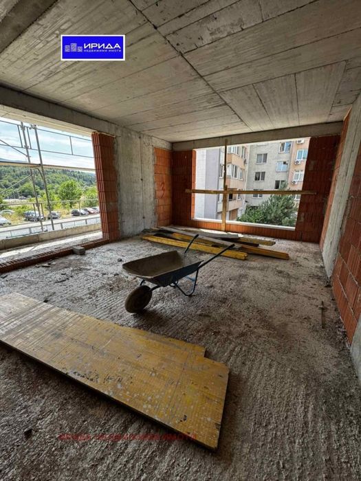 Продава се Тристаен апартамент в София, Люлин 6 - 115 кв.м за 1020 €/кв.м - Снимка #2