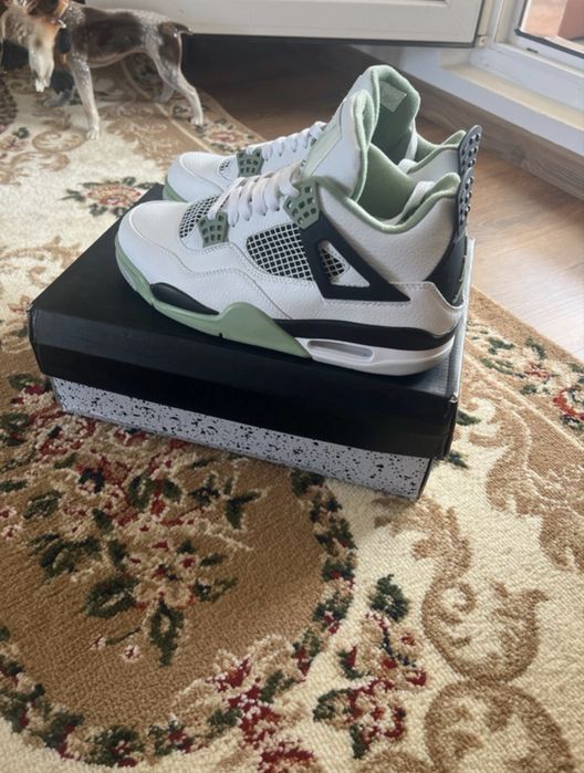 Air Jordan 4 Olive Green