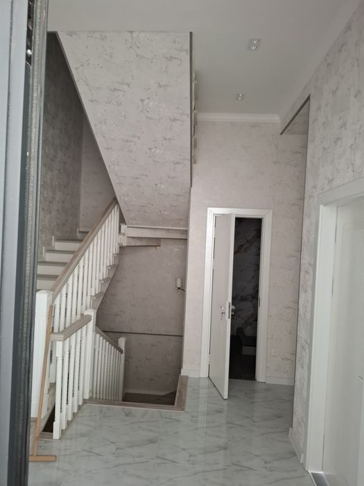 Продам 2-х этажный дом. Новый