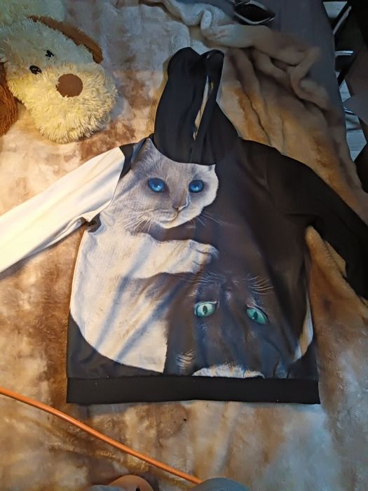Кофта с котиками чёрно-белая