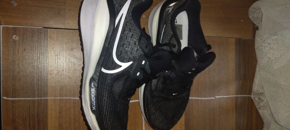 Nike Pantofi de alergare Nike Vomero 17 f